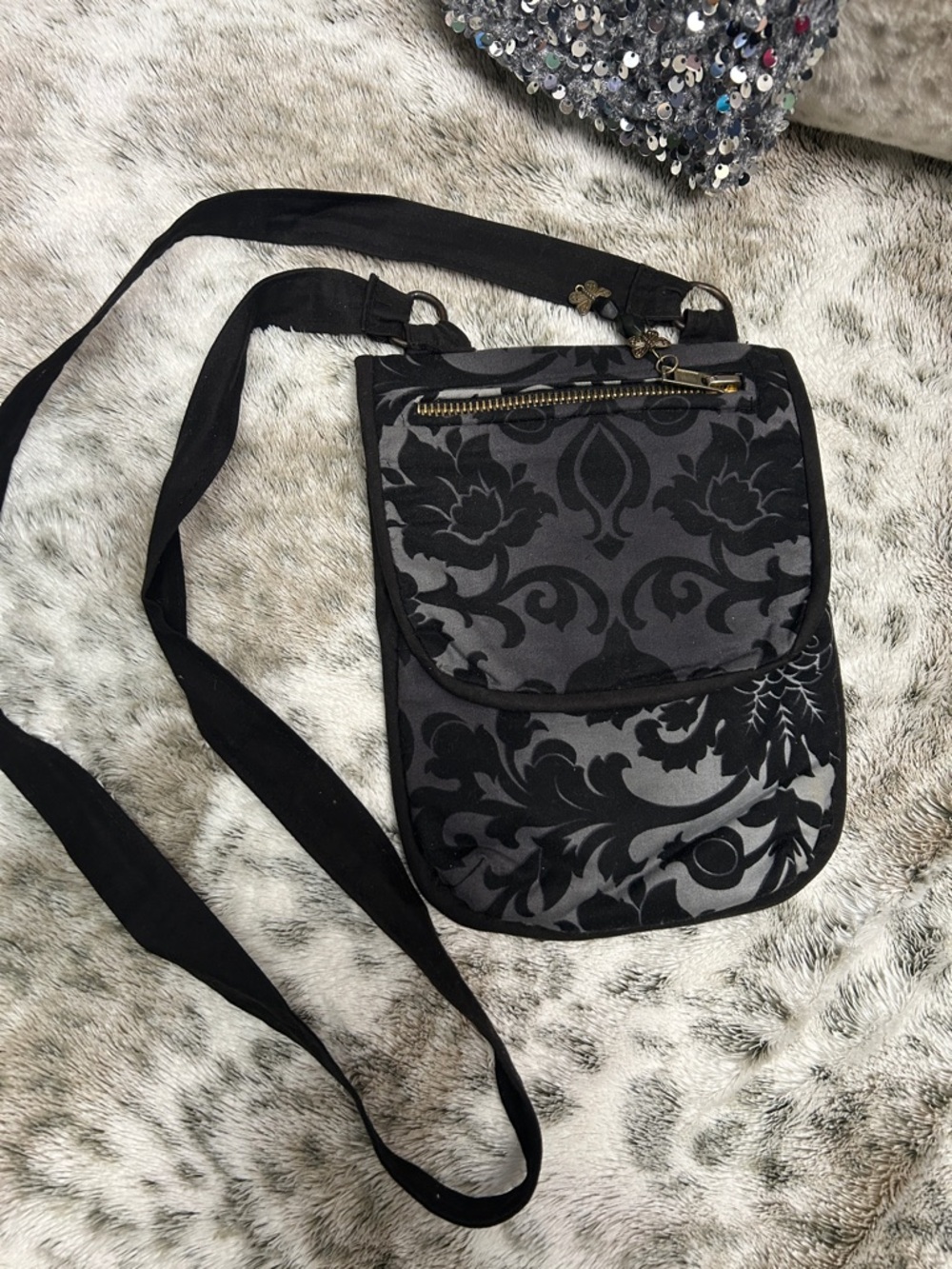 NWOT Black & Gray Damask Crossbody Bag Snap closure, zipper pocket, Snap pocket